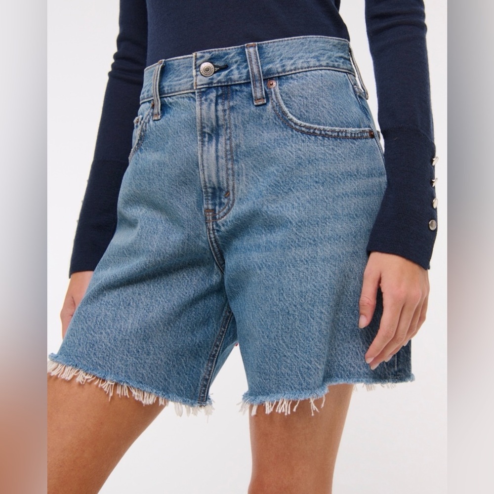 Abercrombie & Fitch Curve Love High-Rise Loose Short - Size 32/14